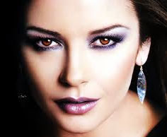 CATHRIN ZETA JONES, ΗΘΟΠΟΙΟΙ, ΝΕΑ ΥΓΕΙΑΣ, ΕΝΗΜΕΡΩΣΗ, ΚΟΥΤΣΟΜΠΟΛΙΑ